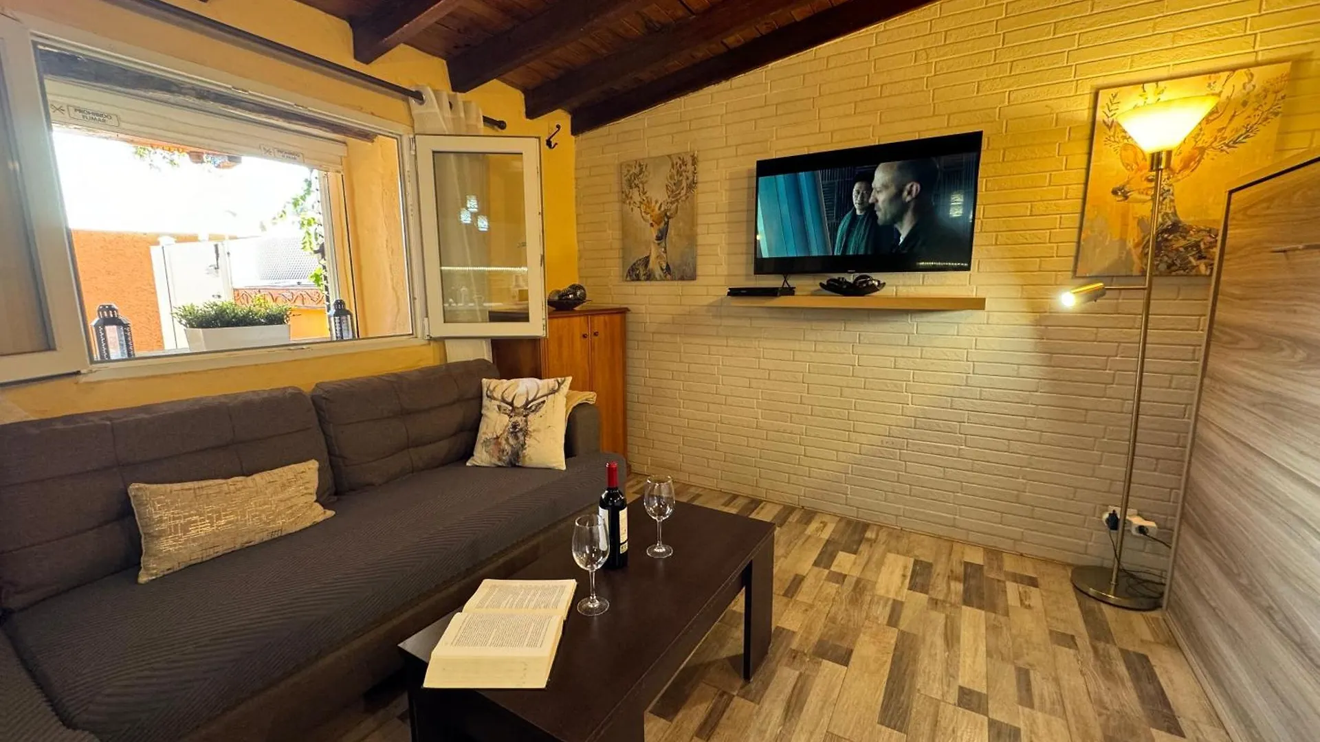 La Casita De Claudia location